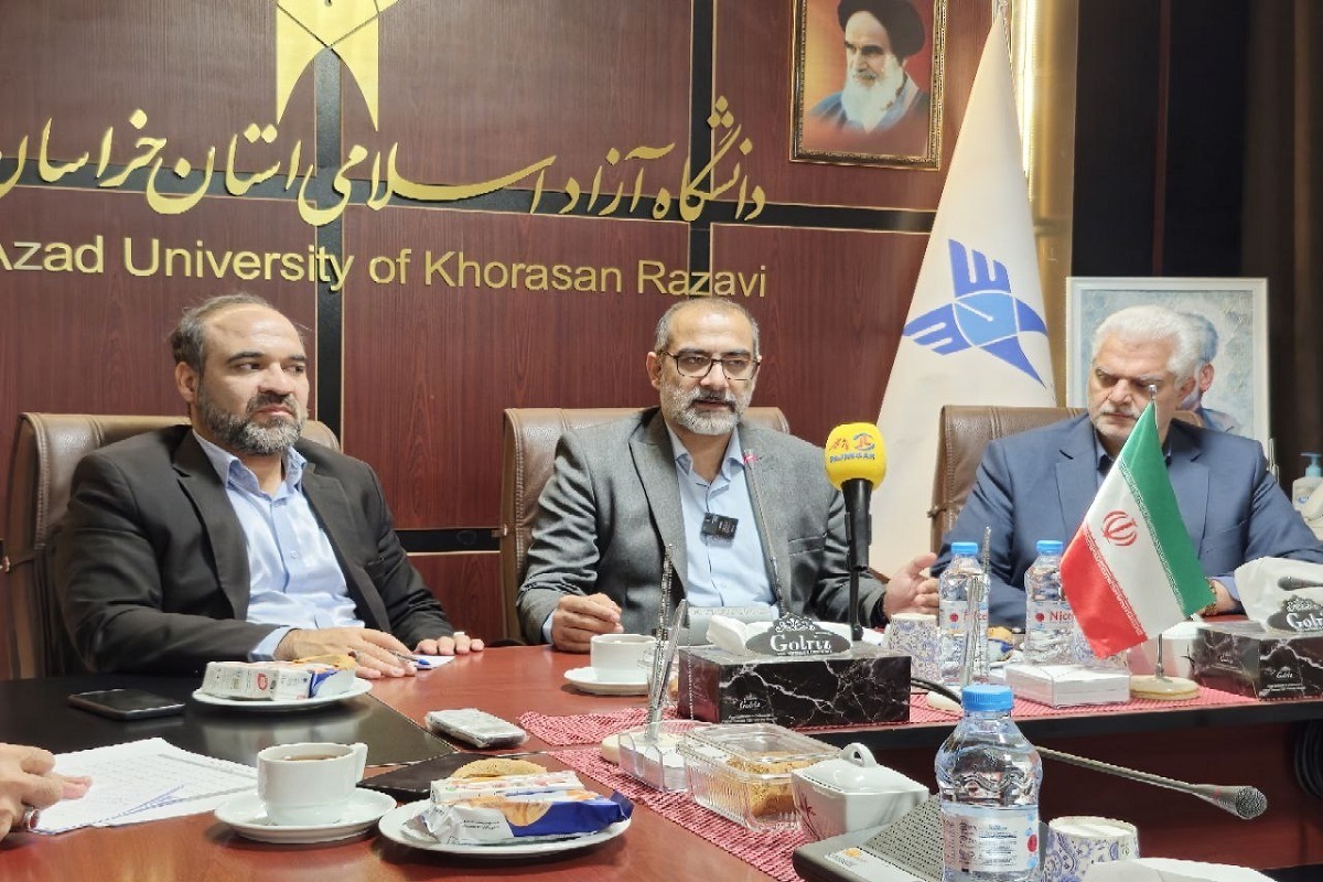 نشست خبری جشنواره‌های هنر‌های تجسمی دانشجویان دانشگاه آزاد اسلامی سراسر کشور و جشنواره شعر «مژده وصل» دانشگاه آزاد اسلامی واحد مشهد ذیل پنجمین رویداد ملی «امامت و مهدویت»، امروز در مشهد برگزار شد.