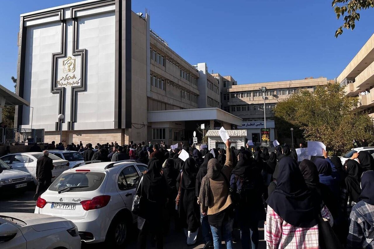 پرستاران مشهد خواستار تحقق مطالبات خود شدند (۱۹ آبان ۱۴۰۴)