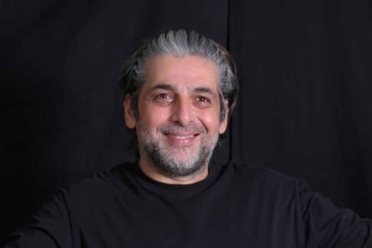 حمید گودرزی در تازه‌ترین تجربه تئاتری‌اش سه نقش را هم‌زمان در نمایشی درباره زندگی ونگوگ ایفا می‌کند.