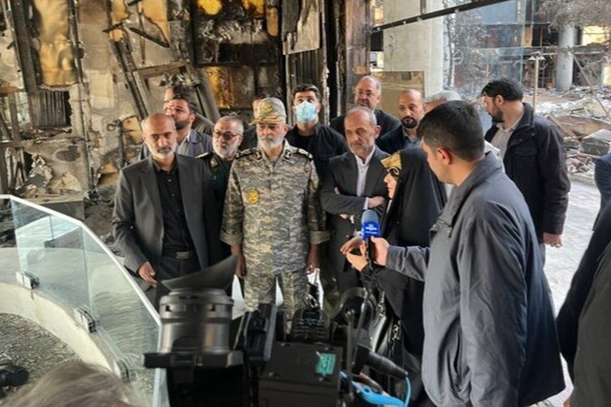 رئیس ستاد کل نیروهای مسلح در این بازدید در جلسه شورای معاونین سازمان صداوسیما شرکت کرد.