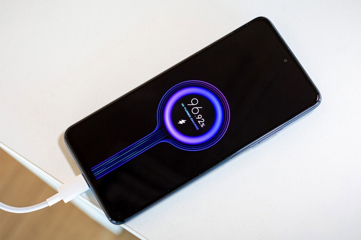 شارژری که می‌تواند شارژ گوشی‌تان را در ۵ دقیقه از صفر به صد برساند!