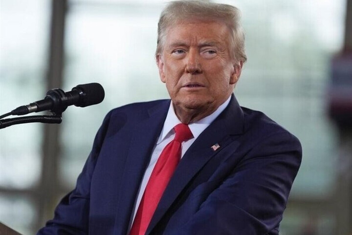 رئیس جمهور آمریکا در چهلمین روز از تعطیلی دولت این کشور کارکنان را چنین تهدید کرد: یا برگردید سرکار، یا بدون مزایای قطع همکاری، بروید.