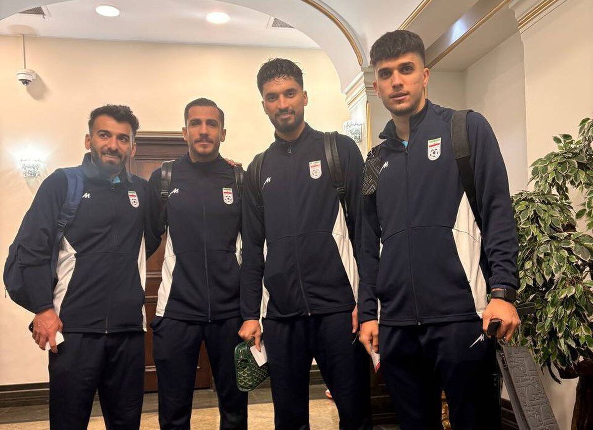 پس از حاشیه‌های به‌وجود آمده درباره تاخیر در صدور ویزای امارات، اعضای تیم ملی فوتبال ایران سرانجام عازم العین شدند تا خود را برای نخستین دیدار در تورنمنت امارات آماده کنند.