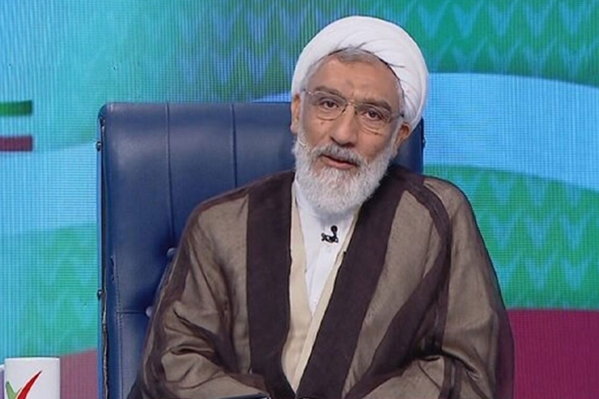 رئیس مرکز اسناد انقلاب اسلامی در توصیه‌ای به جریانات داخلی گفت: به جریانات داخلی توصیه می‌کنم که تنازع نکنیم و به منافع ملی فکر کنیم و همانطور که رهبری فرمودند «اتحاد مقدس» را از بین نبریم و نگذاریم که انسجام ملی مخدوش شود و به ایران عزیز ما آسیب برسد.