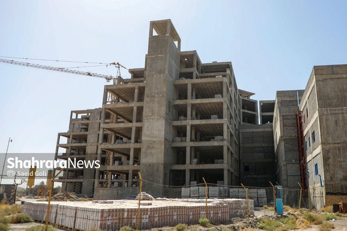 درحالی‌که افتتاح اورژانس بیمارستان ۵۴۰ تختخوابی به آبان موکول شده بود، هنوز خبری از بهره‌برداری آن نیست.