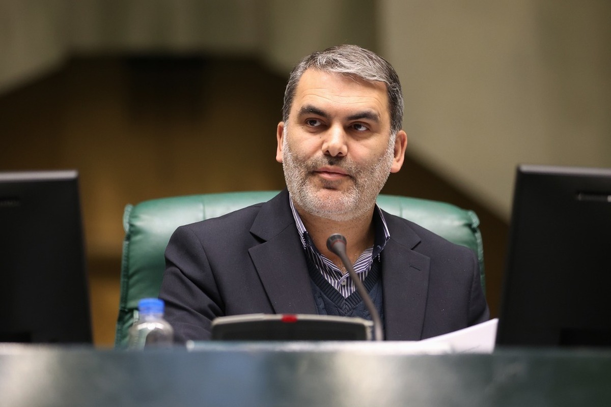 رئیس کمیته نظارت بر اجرای برنامه هفتم در مجلس با اشاره به برداشت نهایی کمیسیون برنامه و بودجه از بررسی عملکرد دولت، گفت: معاونت علمی ریاست جمهور و وزارت میراث فرهنگی و گردشگری از جمله دستگاه‌هایی بودند که توانستند در اجرای احکام برنامه هفتم، موفق عمل کنند.