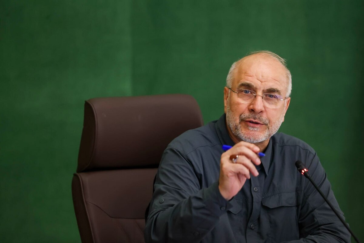 رئیس مجلس شورای اسلامی قانون ‌موافقت‌نامه چهارچوب همکاری در زمینه حمل‌ونقل راه‌آهن بین وزارت راه ایران و وزارت حمل‌ونقل ترکیه را برای اجرا به رئیس جمهور ابلاغ کرد.