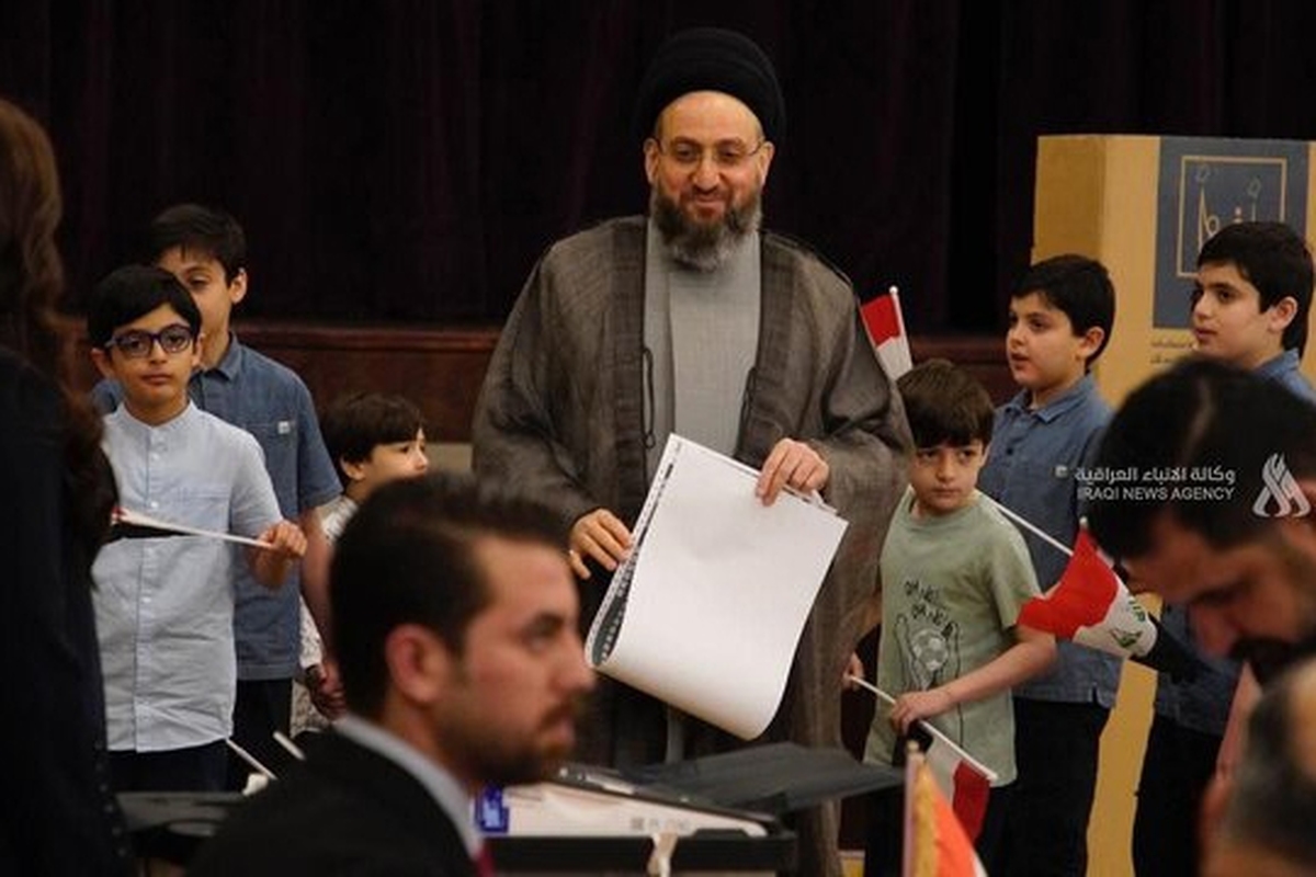 رهبر جریان حکمت ملی عراق پس از انداختن رای خود به صندوق تاکید کرد که انتخابات کنونی، پایه و اساسی ثبات پایدار برای ۲۰ سال آینده است.