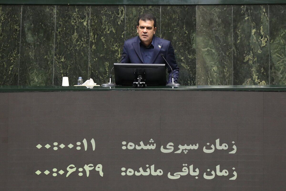 معاون علمی و فناوری رئیس‌جمهور گفت: تاکنون بیش از ۸۹۵ همکاری فعال میان نخبگان ایرانی مقیم خارج و مراکز داخلی برقرار شده که نسبت به سال قبل رشد ۱۰ درصدی داشته است. از سال ۱۴۰۴ نیز تاکنون در مجموع ۶۵ پرونده تایید و ۱۱۴ کارت اقامت ویژه برای متخصصان و کارآفرینان بین‌المللی در کشور صادر شده است.