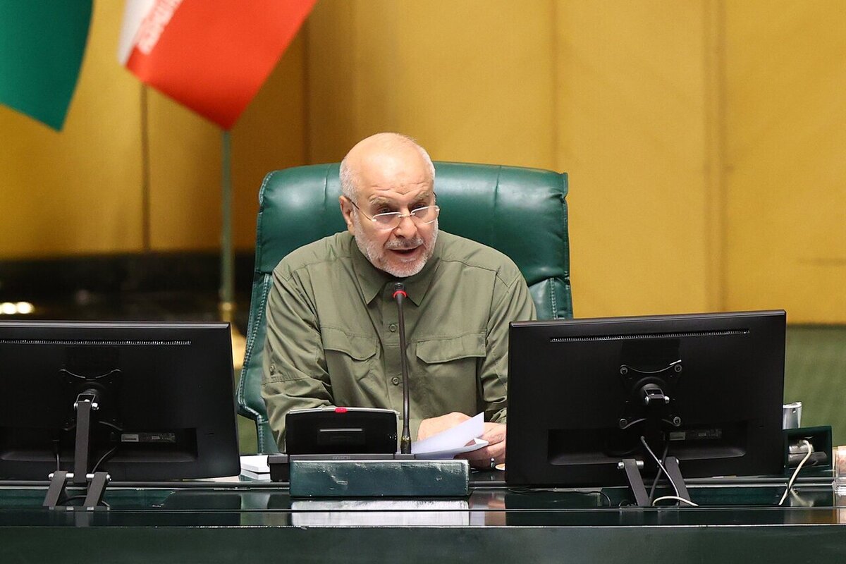 رئیس مجلس شورای اسلامی در تذکری صریح به وزیر کار، از وی بابت وضعیت کالابرگ الکترونیکی انتقاد کرد.