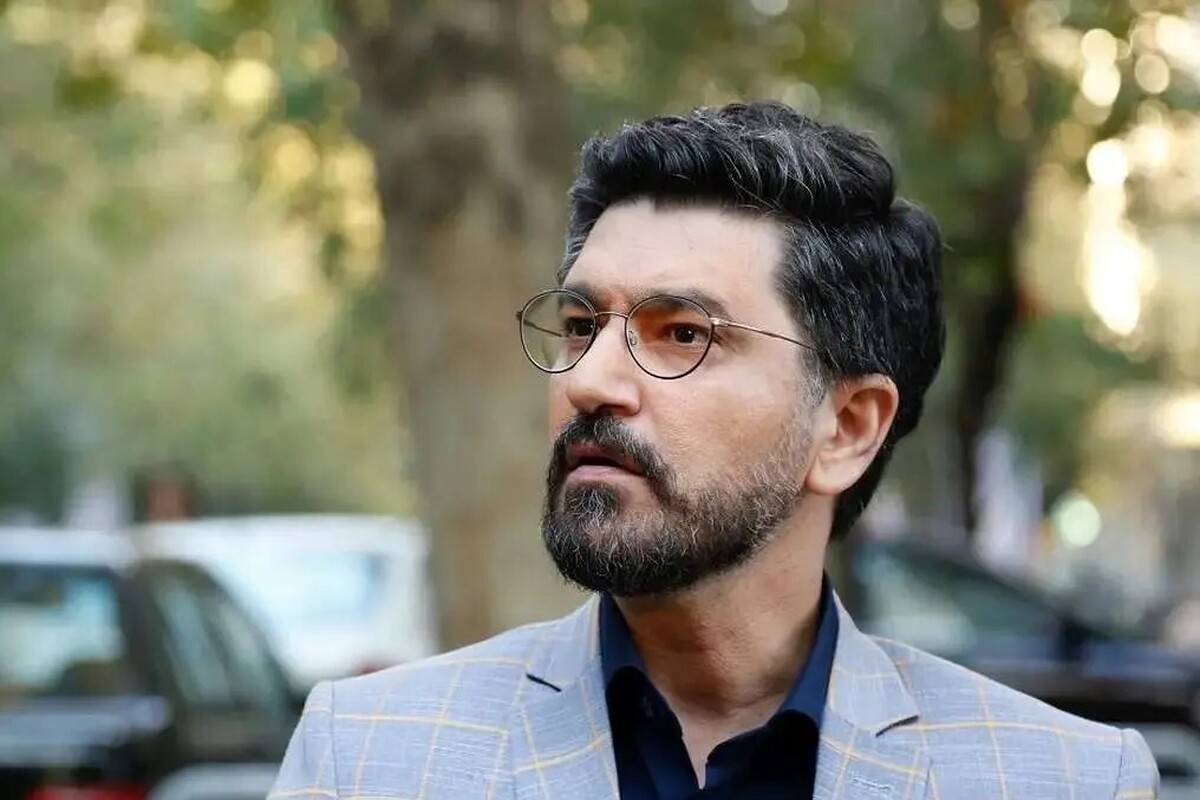 پس از مدتی فاصله از تیتراژهای تلویزیونی، امیرحسین مدرس با همراهی ایلیا مدرس وارد عرصه اجرا شد و تیتراژ سریال «دشتستان» را اجرا کرد.