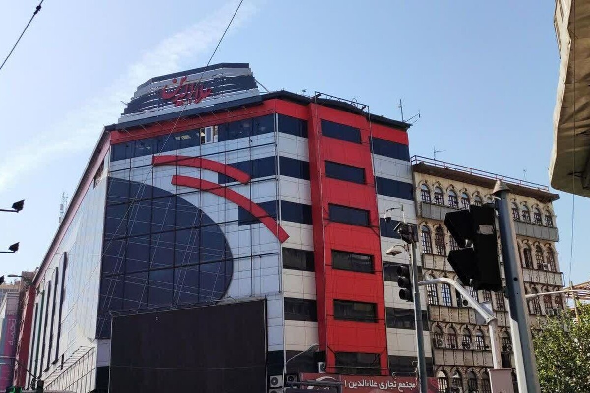 رئیس کمیسیون ایمنی شورای اسلامی شهر تهران با بیان اینکه پلمب پاساژ علاءالدین محتمل است، گفت: اگر شهروندان جان خودشان را دوست دارند، وارد این پاساژ نشوند.