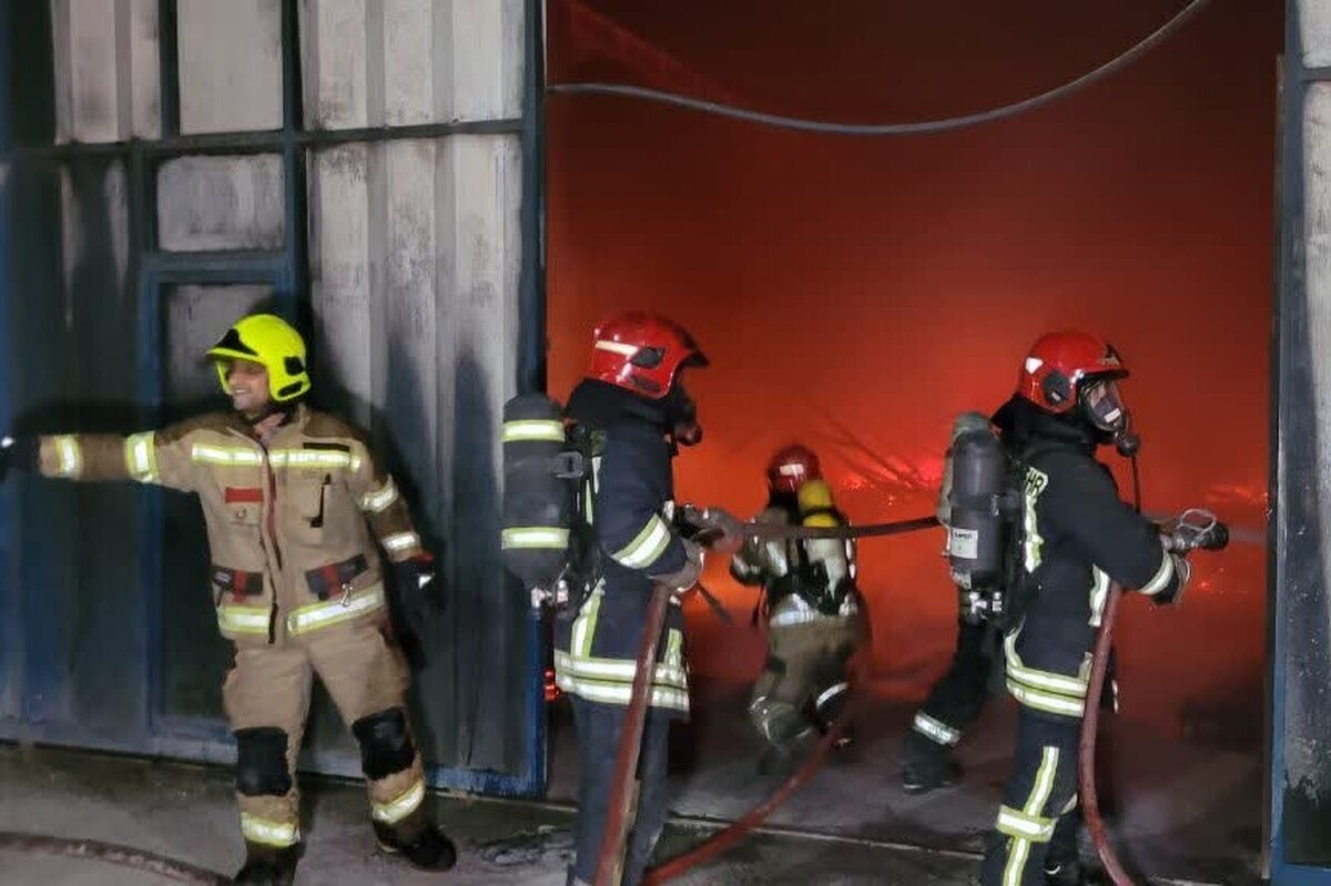 مدیرعامل سازمان آتش‌نشانی مشهد از وقوع آتش‌سوزی گسترده در یک کارگاه چوب و تولید مبلمان در مشهد خبر داد.