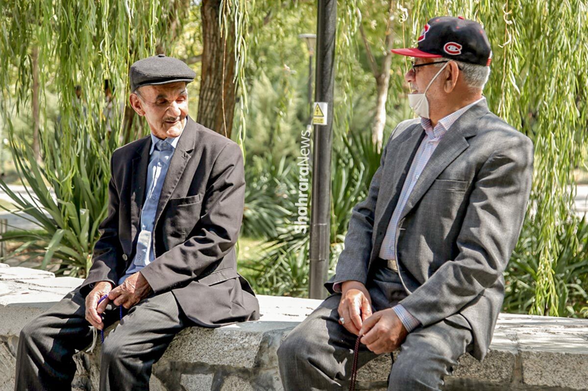 نماینده تهران در مورد وضعیت بازنشستگان اظهار داشت: اجرای ناقص طرح متناسب‌سازی حقوق‌ها و مشکلات متعدد در فرآیند پرداخت، نارضایتی گسترده‌ای ایجاد کرده است و سیاست‌های کلی تأمین اجتماعی که بر ایجاد نظام رفاهی چندلایه تأکید دارد، نه تنها به‌طور کامل اجرا نشده بلکه برخی بخش‌های آن عملاً رها شده است.