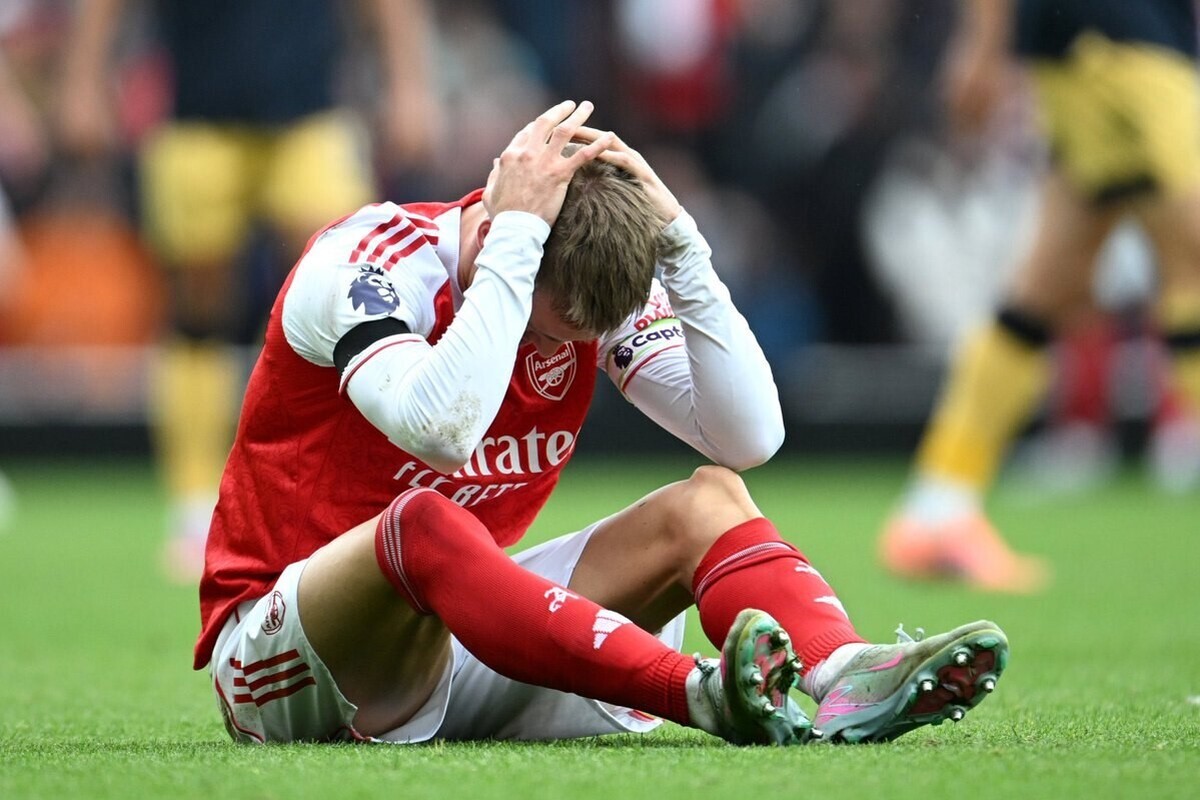 مارتین اودگارد فاصله زیادی برای بازگشت به میادین فوتبال دارد.