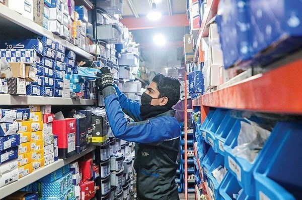 قطعهسازی در بحران، وزیر زیر تیغ استیضاح | روایت شهرآرانیوز از چالشهای قطعهسازان و بازار لوازم یدکی قطعهسازی در بحران، وزیر زیر تیغ استیضاح | روایت شهرآرانیوز از چالشهای قطعهسازان و بازار لوازم یدکی