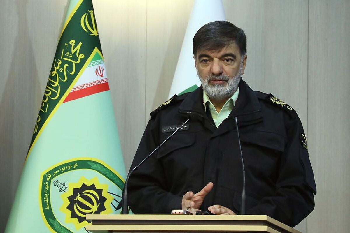 فرمانده کل انتظامی کشور با بیان اینکه تدوین معماری فراجا پس از ۶ سال کار مستمر است، گفت: پیاده‌سازی معماری آینده فراجا وظیفه همه فرماندهان است و باید با روحیه جهادی دنبال شود.