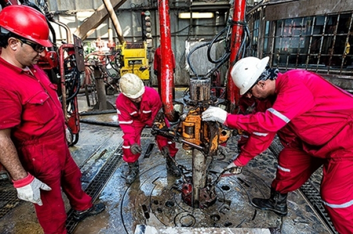 جدیدترین آمار اوپک نشان می‌دهد نفت ایران در ماه اکتبر (مهر ماه) به ۶۴.۷۴ دلار در هربشکه رسیده است.