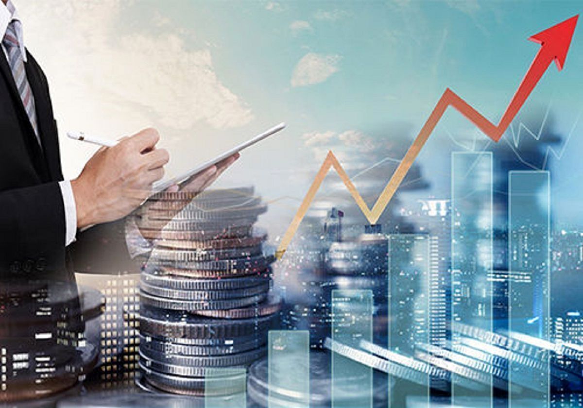 تشکیل بورس بین‌الملل در جزیره کیش با هدف ایجاد پیوند بین اقتصاد ایران با اقتصاد جهان مراحل نهایی را طی می‌کند و احتمالا ظرف پنج - شش ماه آینده مراحل فنی و فناوری اطلاعات بورس بین‌الملل تکمیل می‌شود. در این مدل ۴۰ درصد سهام به سرمایه‌گذاران داخلی، ۴۰ درصد به خارجی‌ها و ۲۰ درصد از طریق پذیره‌نویسی عمومی عرضه می‌شود و سهامداران می‌توانند تا سقف ۲.۵ درصد از سهام بورس بین‌الملل را در اختیار داشته باشند.