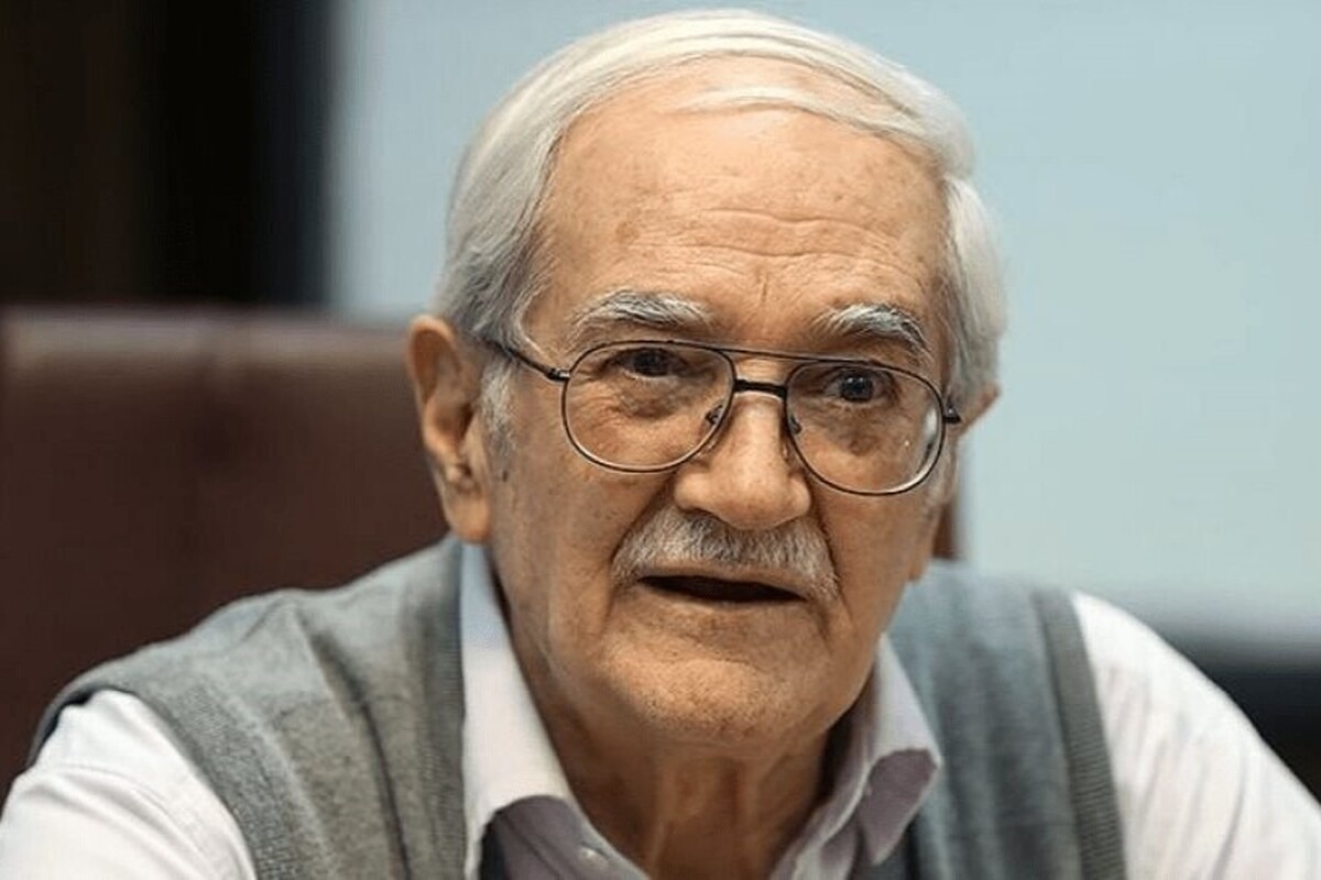 ابراهیم رزاقی، اقتصاددان و دانشیار بازنشسته دانشکده اقتصاد دانشگاه تهران، صبح امروز (۲۲ آبان ۱۴۰۴) درگذشت.