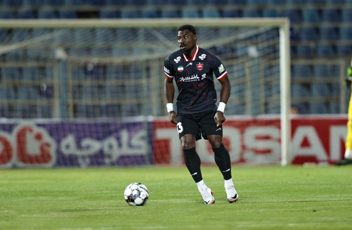 وضعیت قطعی و نهایی مدافع نامدار پرسپولیس هفته آینده و پس از بازگشت او به تهران، توسط اوسمار ویرا تعیین می‌شود.