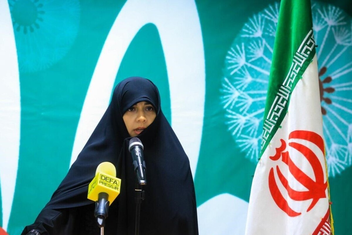 فرزند سردار شهید سلامی با تأکید بر نقش برجسته بانوان ایرانی در پایداری ملی، گفت: زنان ایرانی ستون‌های مقاومت و استقامت جامعه‌اند و بدون حضور آنان، پیروزی‌های ملت ایران در عرصه‌های مختلف ممکن نبود.