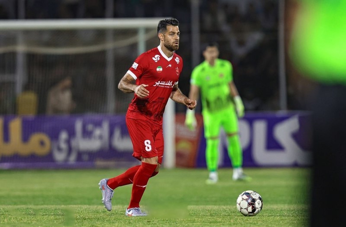 مرتضی پورعلی‌گنجی بعد از دریافت کارت قرمز در بازی تراکتور، ۲۰ میلیون تومان هم جریمه شده است.