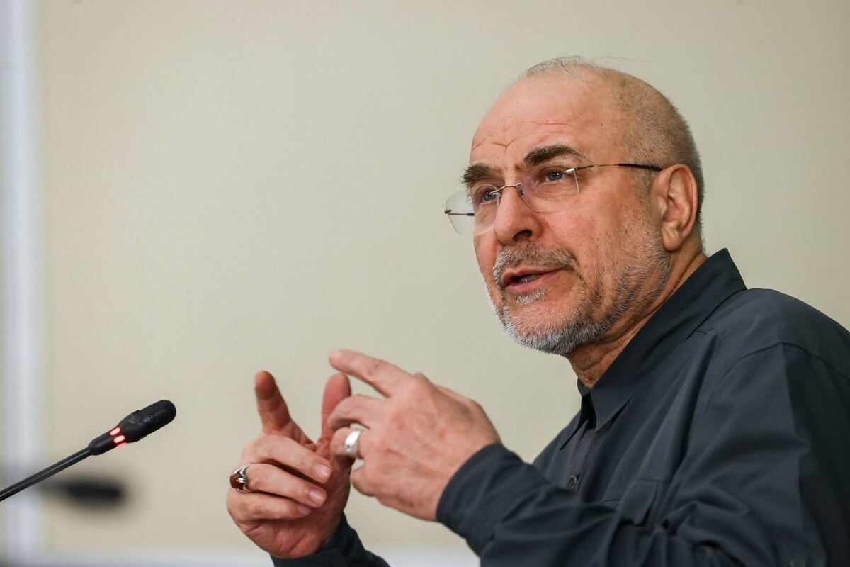 رئیس مجلس شورای اسلامی در مراسم از تجلیل از برگزیدگان رویداد ملی جایزه امیر «جوانان اثرگذار اجتماعی ایران» گفت: بسیاری اوقات فرصت رشد و تبدیل ظرفیت‌های بالقوه به بالفعل با پشت میز مدرسه نشستن ایجاد نمی‌شود.