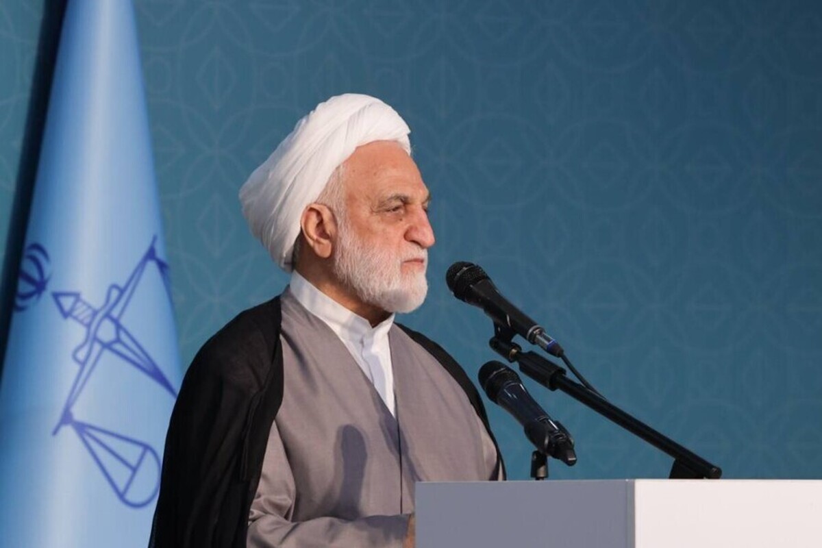 رییس قوه قضاییه گفت: با اجرای دقیق قوانین موجود و هماهنگی دستگاه‌های اجرایی و قضایی می‌توان بیش از ۷۰ درصد از آسیب‌ها و ناهنجاری‌های کشور را پیشگیری کرد.