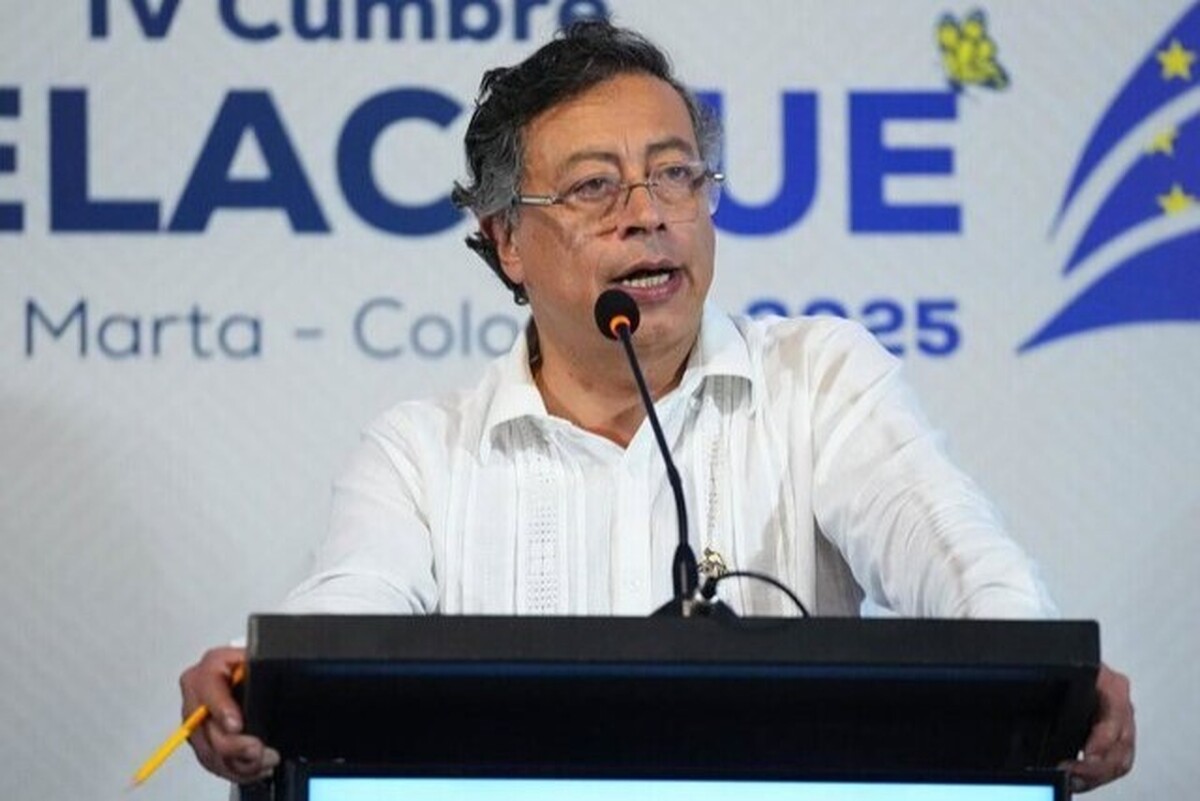 رئیس‌جمهور کلمبیا با انتقاد شدید از رویکرد همتای آمریکایی خود، گفت که او می‌خواهد مردم منطقه را بترساند.