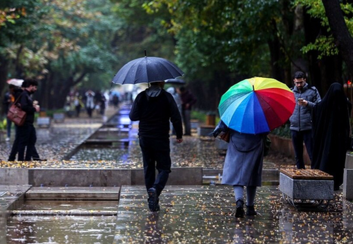 انتظار طولانی برای باران در غرب کشور به پایان خود نزدیک می‌شود. طبق پیش‌بینی‌های هواشناسی، تنها ۲۰ ساعت دیگر تا ورود یک سامانه بارشی جدید فاصله داریم.