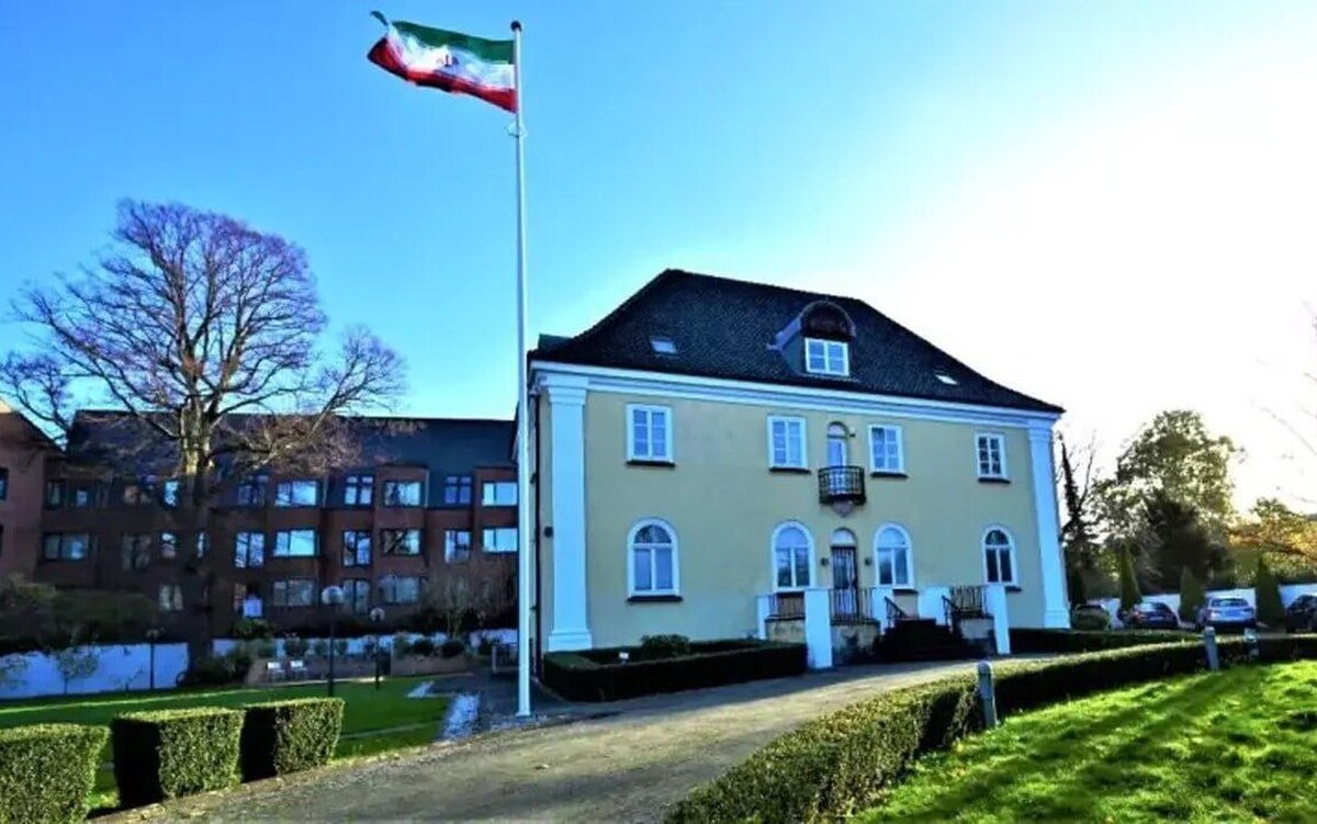 سفارت جمهوری اسلامی ایران در دانمارک به سرمقاله نشریه کریستی دوبلادت و دخالت در امور داخلی و حاکمیتی ایران واکنش نشان داد.