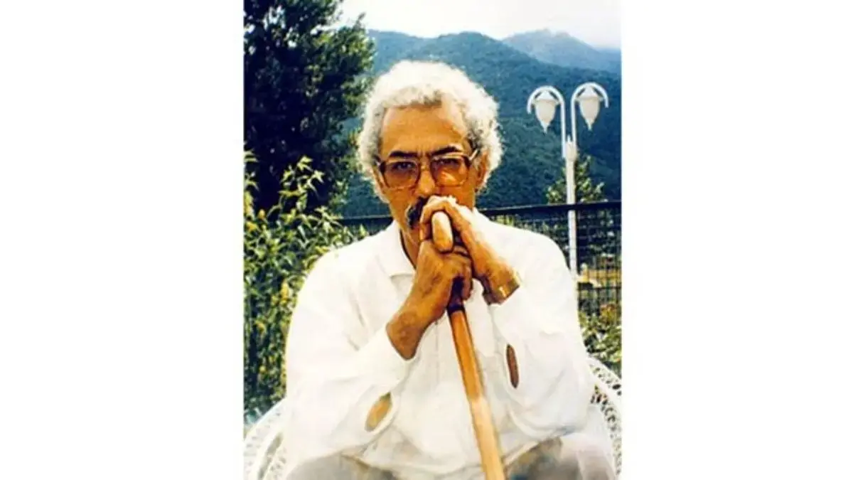 بیژن نجدی، نویسنده و شاعری است که در کوچه پس‌کوچه‌های رشت، آثار ماندگاری را به تاریخ ادبیات هدیه کرد.