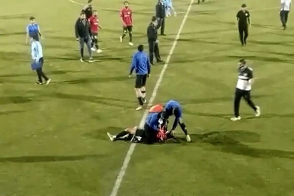 باشگاه پاس همدان پس از درگیری فیزیکی چند بازیکن با دروازه‌بان تیم، قرارداد سه نفر از آنها را به صورت یک‌طرفه فسخ کرد.