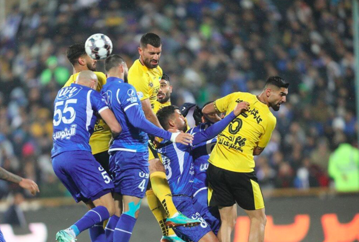 تاریخ جدید دیدار حساس استقلال و سپاهان در هفته دهم لیگ برتر مشخص شد و این مسابقه قرار است پس از پایان نیم‌فصل اول و بلافاصله بعد از هفته پانزدهم برگزار شود.