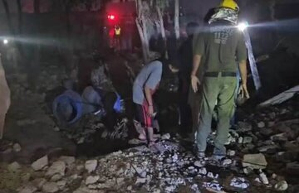 انفجار مهیب در یک کارخانه ترقه سازی در جنوب پاکستان جان هفت نفر را گرفت و هفت نفر دیگر نیز زخمی شدند.