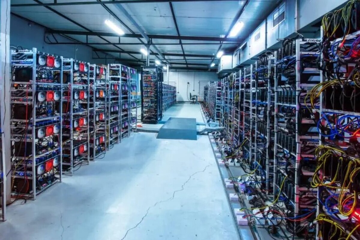 نایب‌رئیس کمیسیون اصل نود مجلس شورای اسلامی درباره گسترش استخراج غیرقانونی رمزارز در کشور هشدار داد.