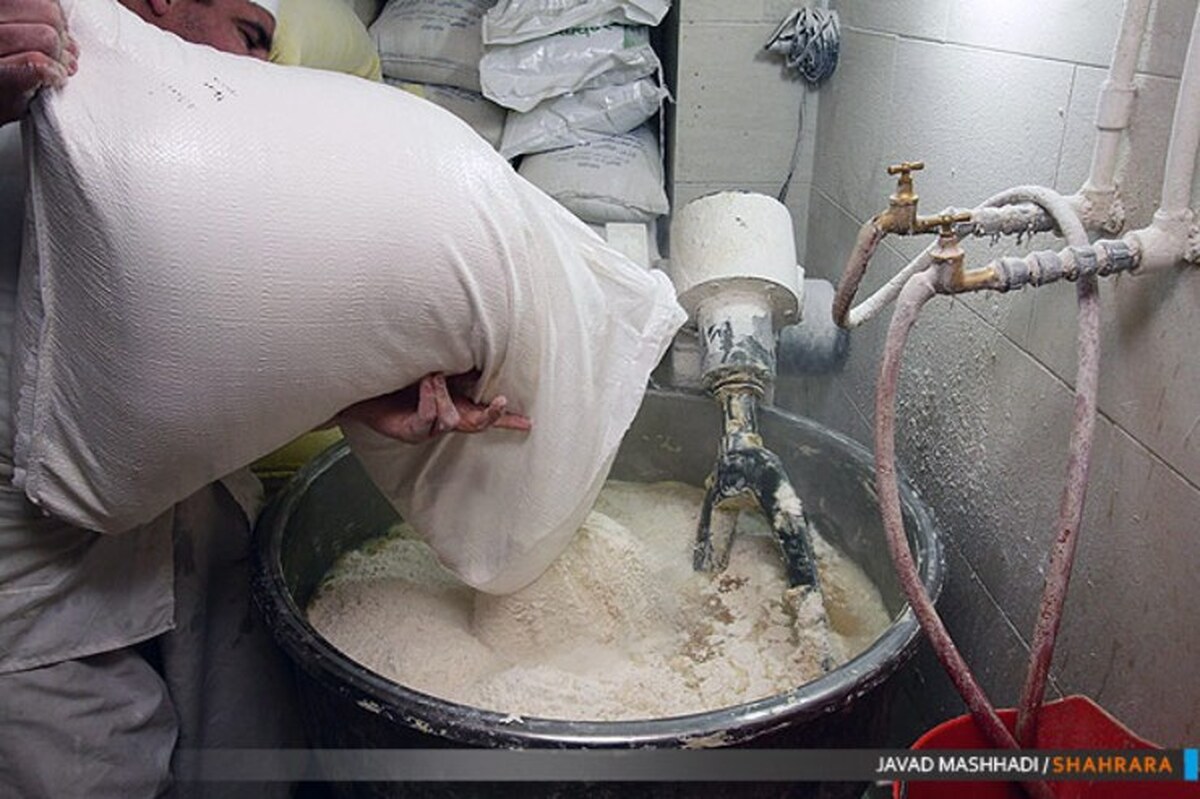 مدیرکل غله و خدمات بازرگانی خراسان رضوی از تحقق اجرای طرح کاهش درصد سبوس‌گیری آرد در نانوایی‌ها و همچنین تولید نان کامل در ۱۴۰ واحد نانوایی در سطح استان خبر داد و گفت: این اقدام با هدف استفاده بهینه از منابع گندم، حفظ ارزش غذایی آرد و نان، و ارتقای بهره‌وری در زنجیره تولید اجرا شده است.