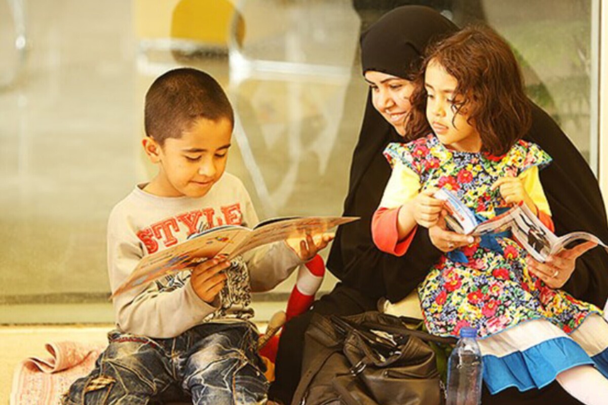 کتاب و مادر، دو ستون اصلی پرورش نسل آگاه