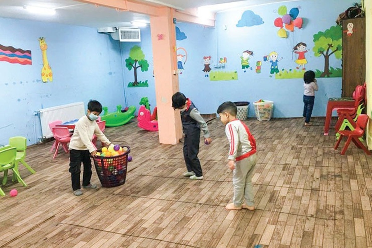 مشاور وزیر آموزش‌وپرورش در امور زنان گفت: امسال اعتبار ویژه‌ای برای تجهیز اتاق‌های مادر و کودک در مدارس اختصاص داده شده است تا مادران شاغل و فرهنگی بتوانند از امکانات لازم برخوردار باشند.