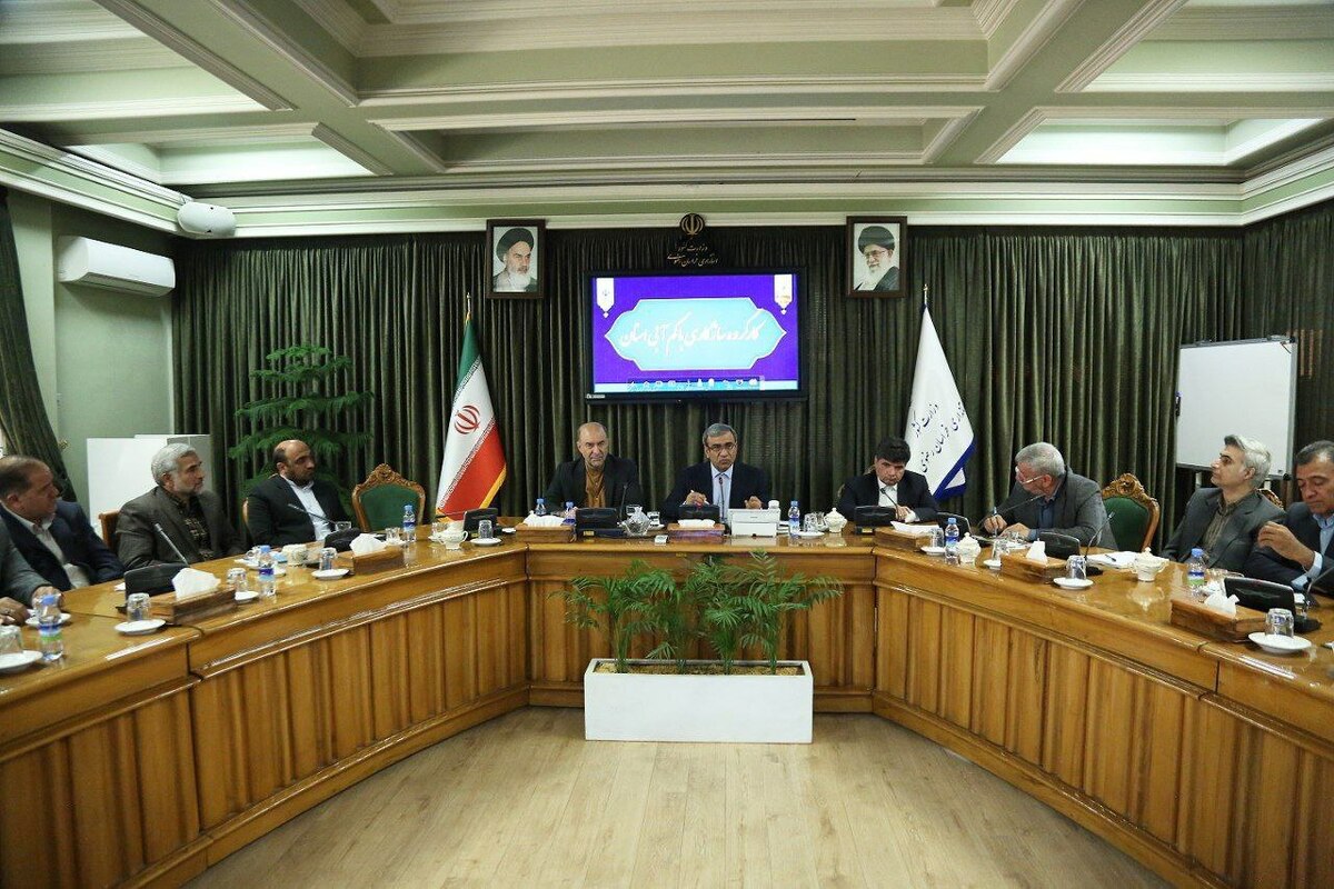 استاندار خراسان رضوی با تأکید بر اهمیت راهبردی آب در خراسان رضوی گفت: کم‌آبی فقط یک چالش اجرایی نیست؛ بلکه زیربنای توسعه و آینده تمدنی منطقه را تحت تأثیر قرار می‌دهد و باید با نگاه استراتژیک با آن مواجه شد.