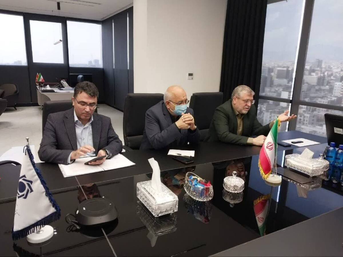 نشست مشترک محمدرضا قلندر شریف شهردار مشهدمقدس و حسن موحدیان رییس شورای اسلامی شهر مشهدمقدس با مدیرعامل و معاونین بانک شهر به جهت تقویت همکاری های دوجانبه برگزار شد.