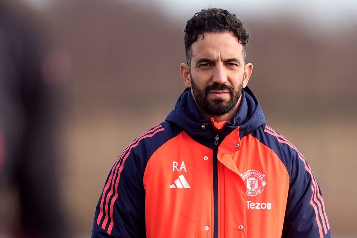 مدیران یونایتد ۱۰۰ میلیون برای آموریم کنار گذاشتند!