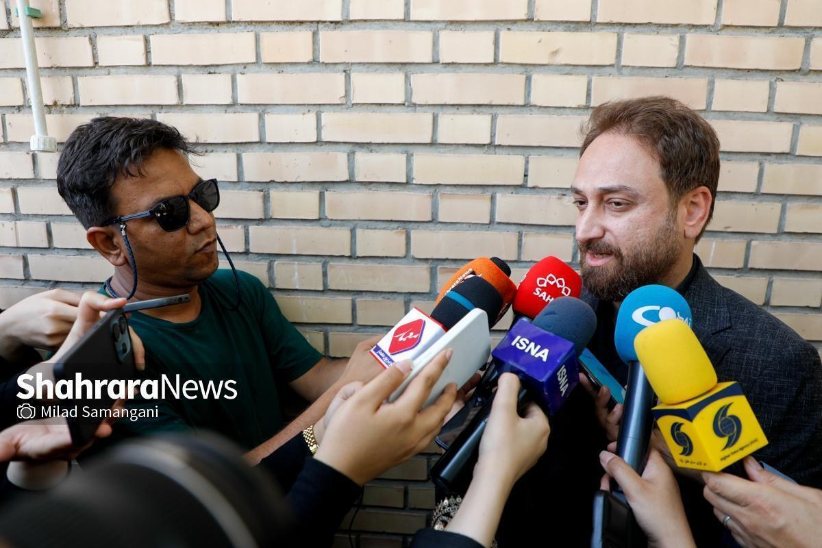 مدیرکل اداره اتباع و مهاجرین خارجی ولایت خراسان رضوی گفت: پاسپورت‌های دست‌نویس مهاجرین الکترونیکی می‌شود و گواهینامه رانندگی برای دارندگان کارت آمایش صادر می‌شود و دارندگان کارت موقت هم می‌توانند همچون دارندگان کارت آمایش خدمات دریافت کنند.