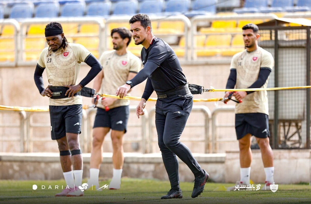 سرمربی سرخ‌پوشان پس از پیروزی تیمش مقابل گل گهر در دیداری دوستانه به بازیکنانش استراحت داد.