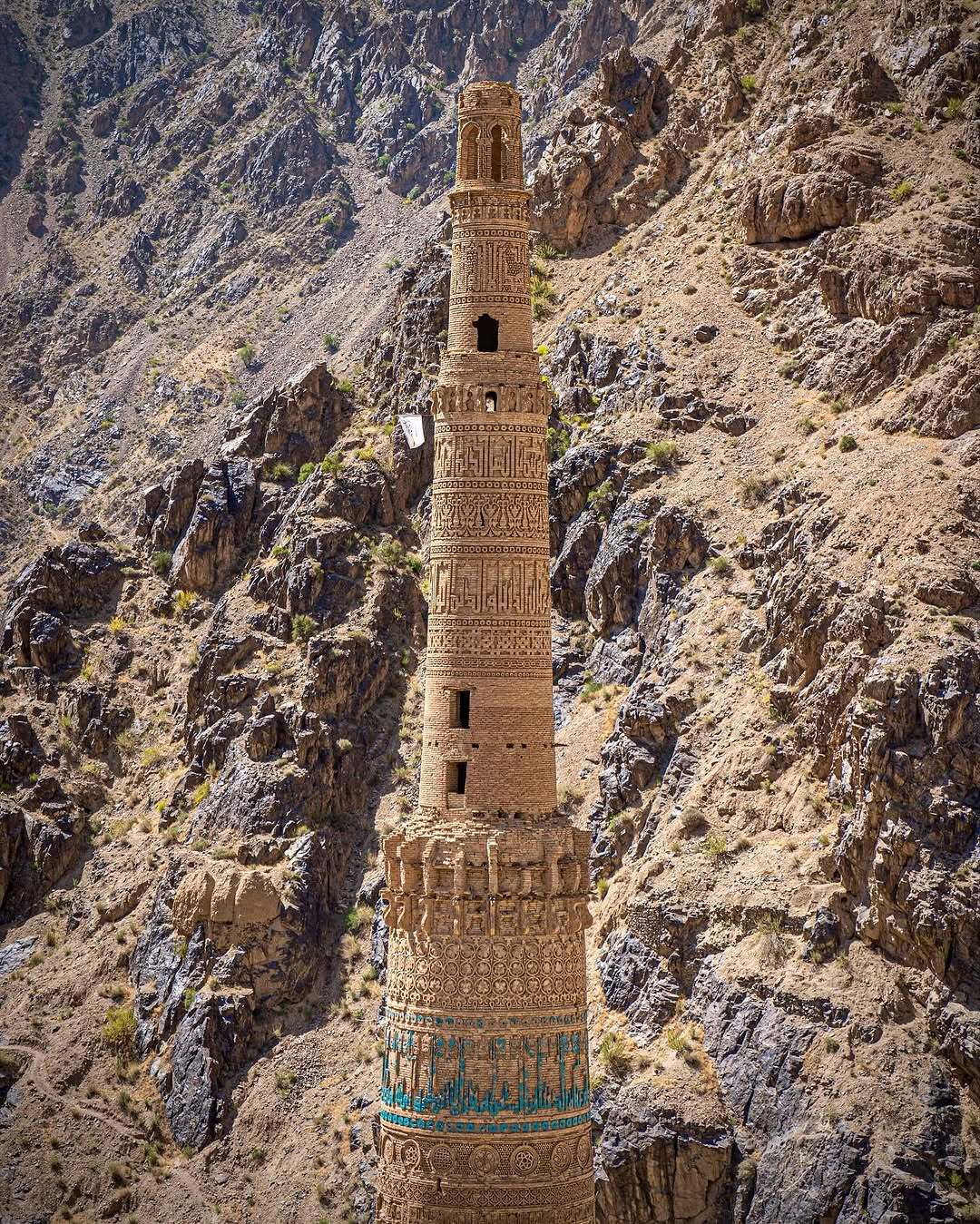 عکس‌هایی جدید از آخرین وضعیت منار جام در غور