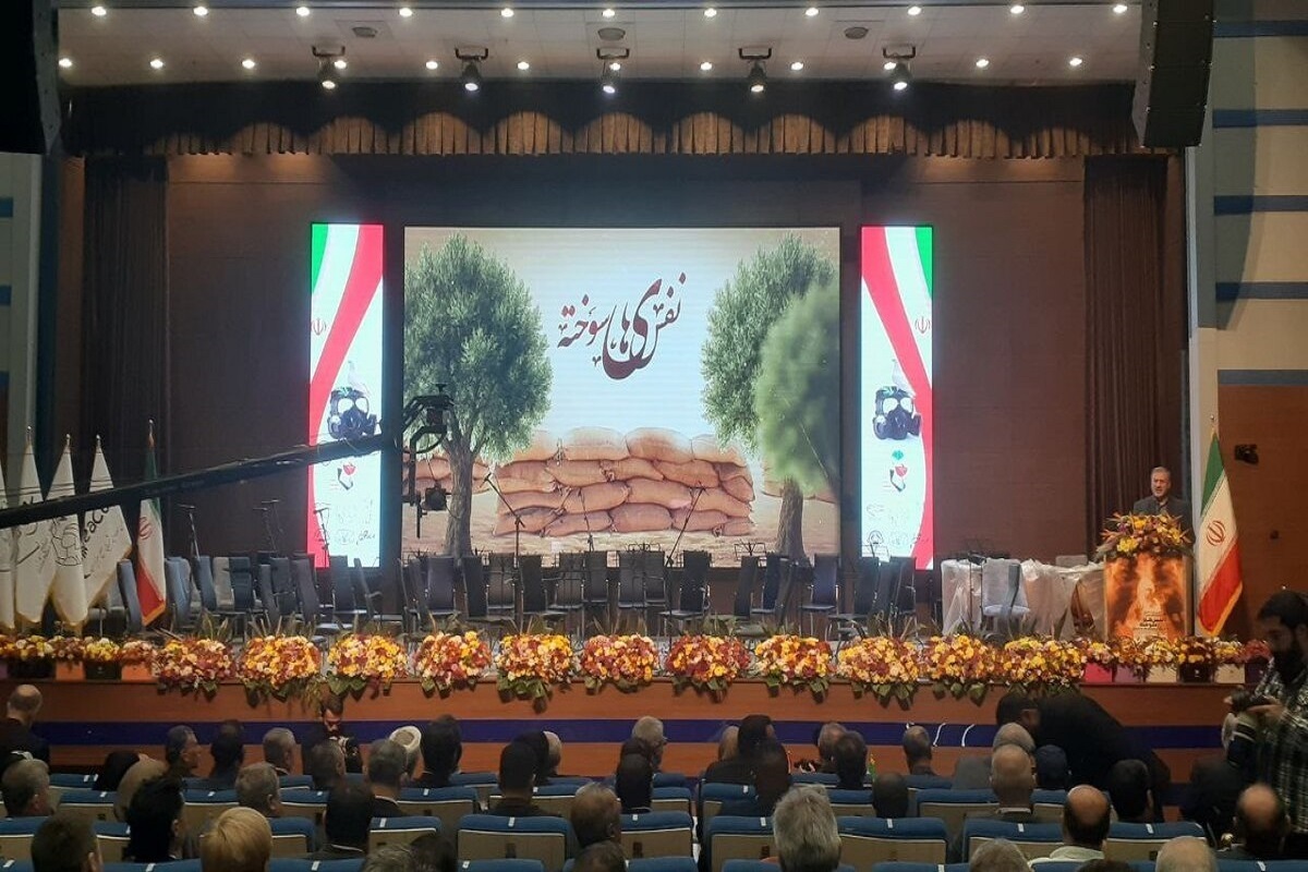 نخستین همایش بین المللی «نفس‌های سوخته» با حضور رئیس  بنیاد شهید و امور ایثارگران آغاز شد.