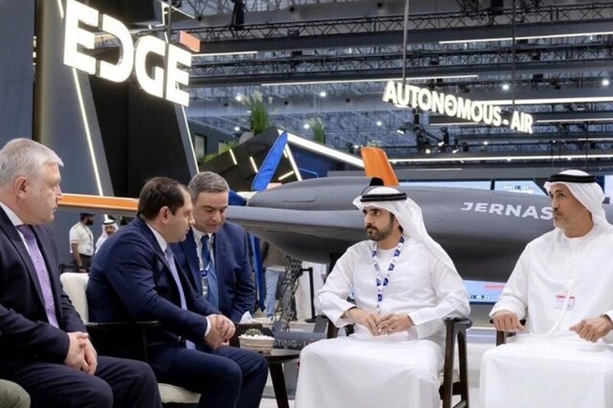 وزیران دفاع ارمنستان و امارات درباره مسائل مختلفی از جمله همکاری دفاعی احتمالی بین دو کشور صحبت کردند.