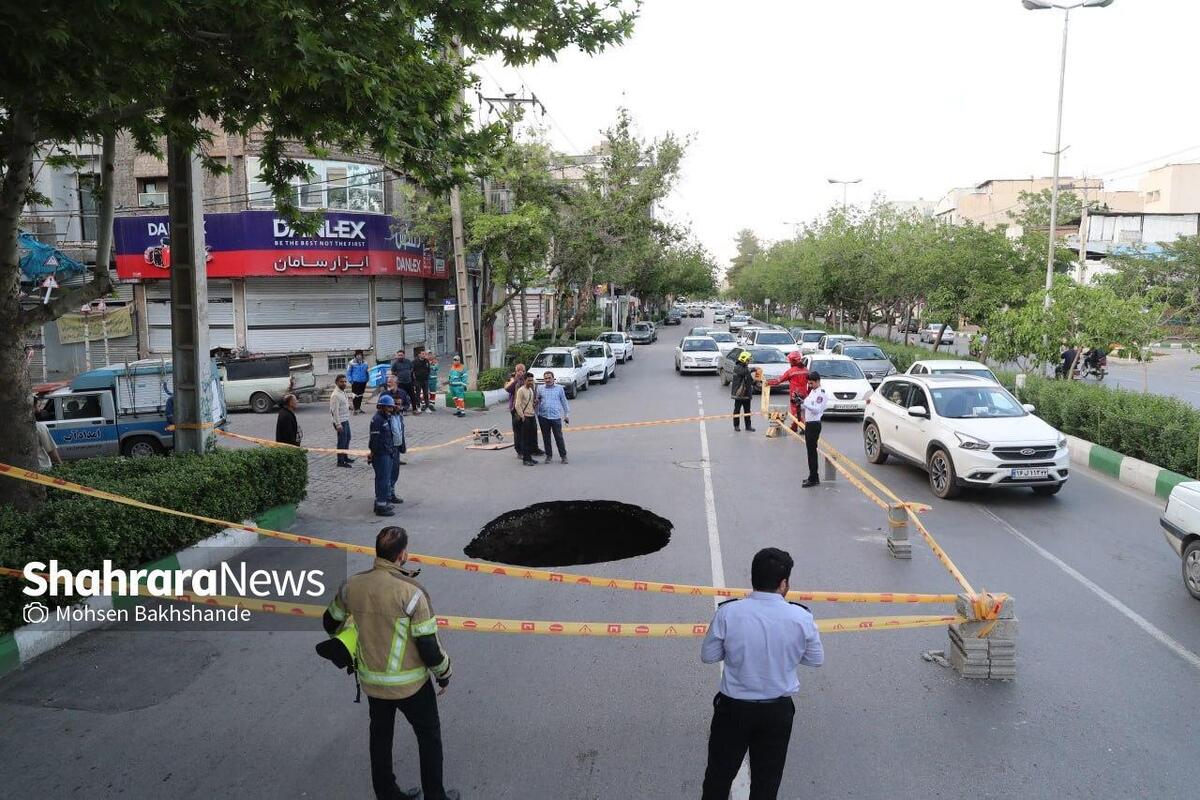 رئیس کمیسیون خدمات فنی، مهندسی، مشاوره‌ای و عمران اتاق بازرگانی خراسان رضوی گفت: در مجموع ما ۷۶ آب‌خانه دردسترس داریم که با توان ۹.۷ میلیارد مترمکعب درحال برداشت از آن هستیم. یعنی چه؟ یعنی ۱.۷ میلیارد مترمکعب اضافه‌برداشت و نتیجه‌اش هم می‌شود اینکه ۵۶ مخزن از ۷۶ مخزن آب‌خانه با کمبود شدید آب مواجه هستند.