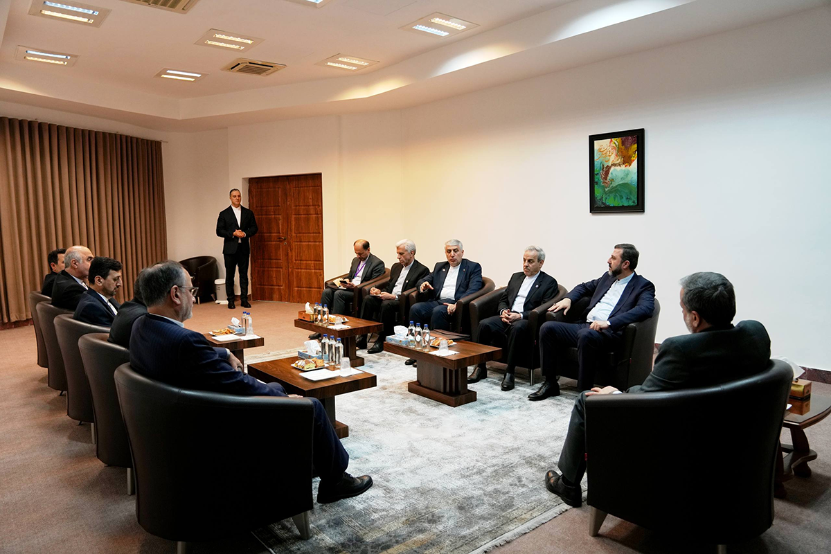 رؤسای نمایندگی‌های ایران در کشور‌های ساحلی خزر با عراقچی دیدار و گفت‌وگو کردند